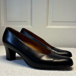 Coach - Vintage black leather pumps